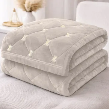 Велюрове покривало «луі» - бежевий<article>MALVA