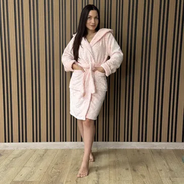Жіночий велюровий халат «catwoman-short» - персиковий<article>MALVA