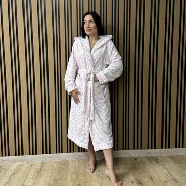 Жіночий плюш-халат - рожева пантера<article>MALVA