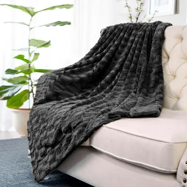 Хутряний плед-норка - чорний<article>MALVA