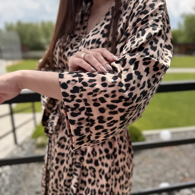  - 01